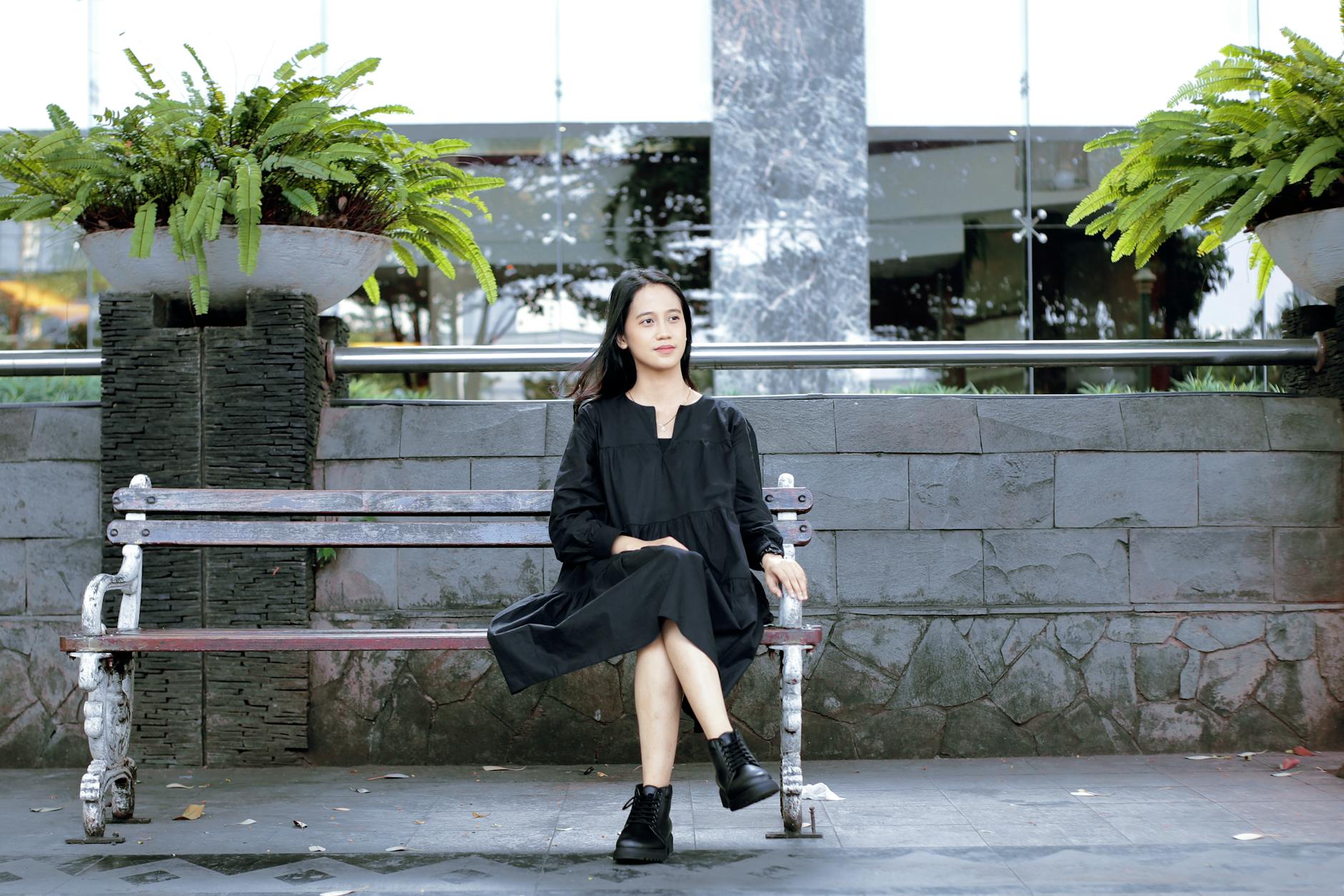 Ilustrasi kriteria memilih advokat yang tepat untuk menangani kasus pidana khusus dengan pengalaman dan keahlian yang relevan.